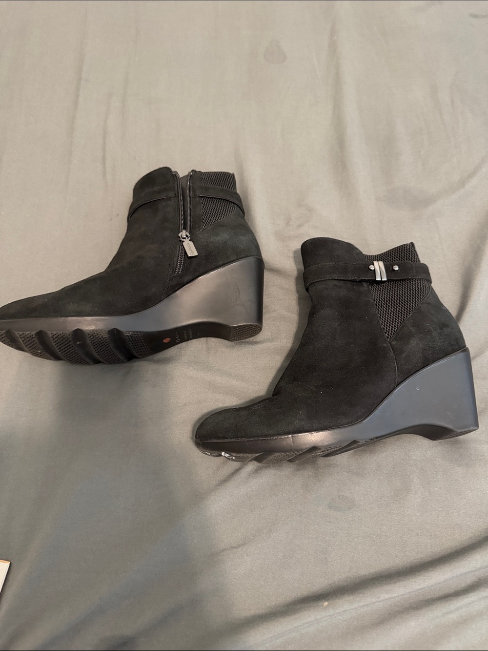Blondo Black Suede Wedge Ankle Booties with Side Zip